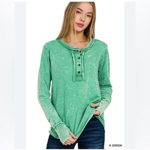 ZENANA• Mineral Washed Thumb Hole Cuffed Long Sleeve Henley TTW-3319•KELLY GREEN